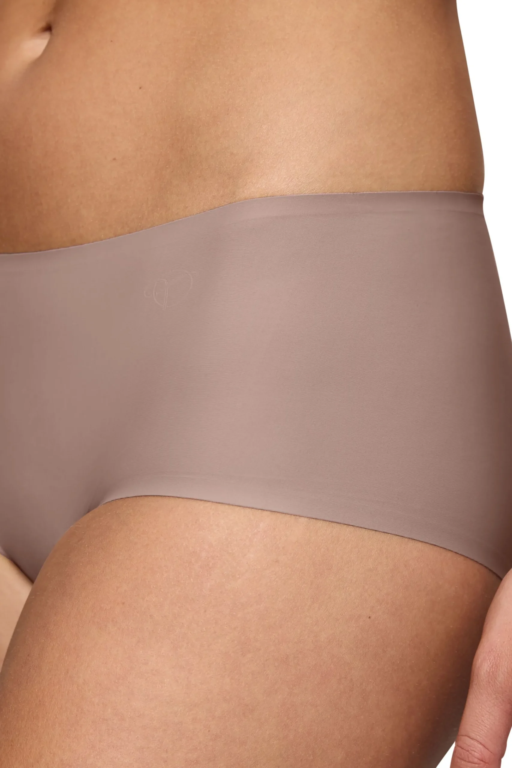 BodyMake-UpIllusion Trosor