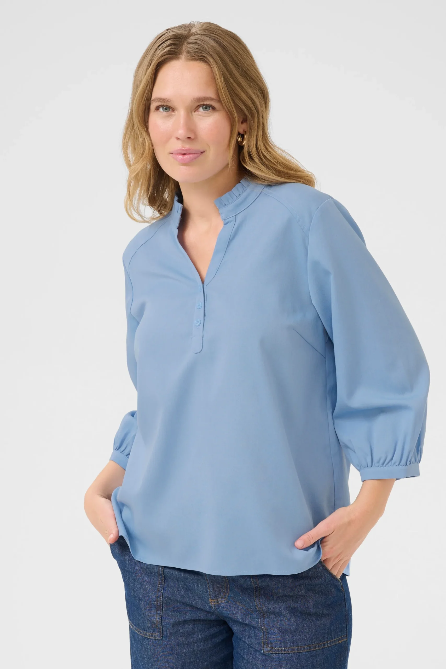 BPravna Blus