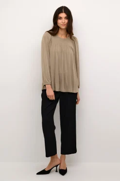 CUdeborah Blus