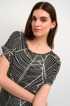 KAamber Blus