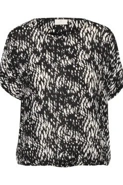 KAamber Blus