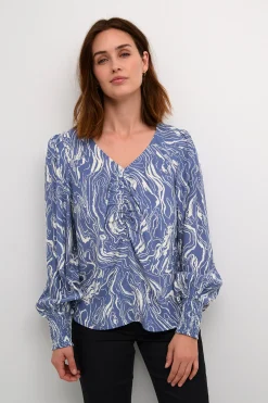 KAarona Blus