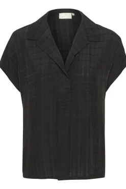 KAjuliane Blus