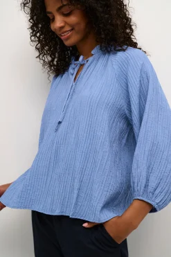 KAlianna Blus