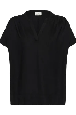 KAmilia Blus