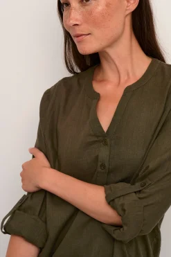KAmilia Blus