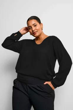 KCami Blus