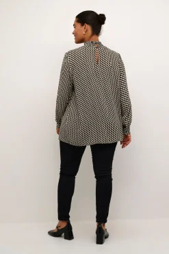 KCami Blus