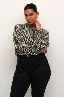 KCami Blus