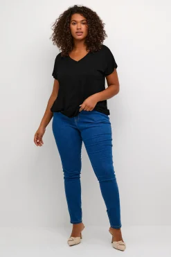 KCjena Blus