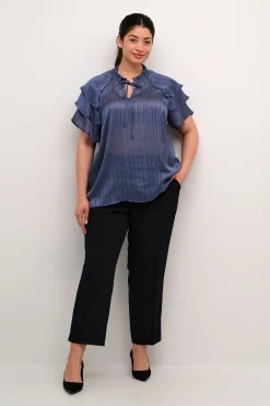KCjola Blus