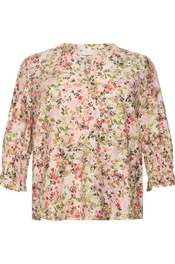 KCjolie Blus