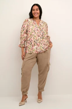 KCjolie Blus