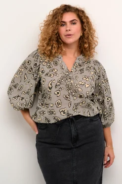 KCliana Blus