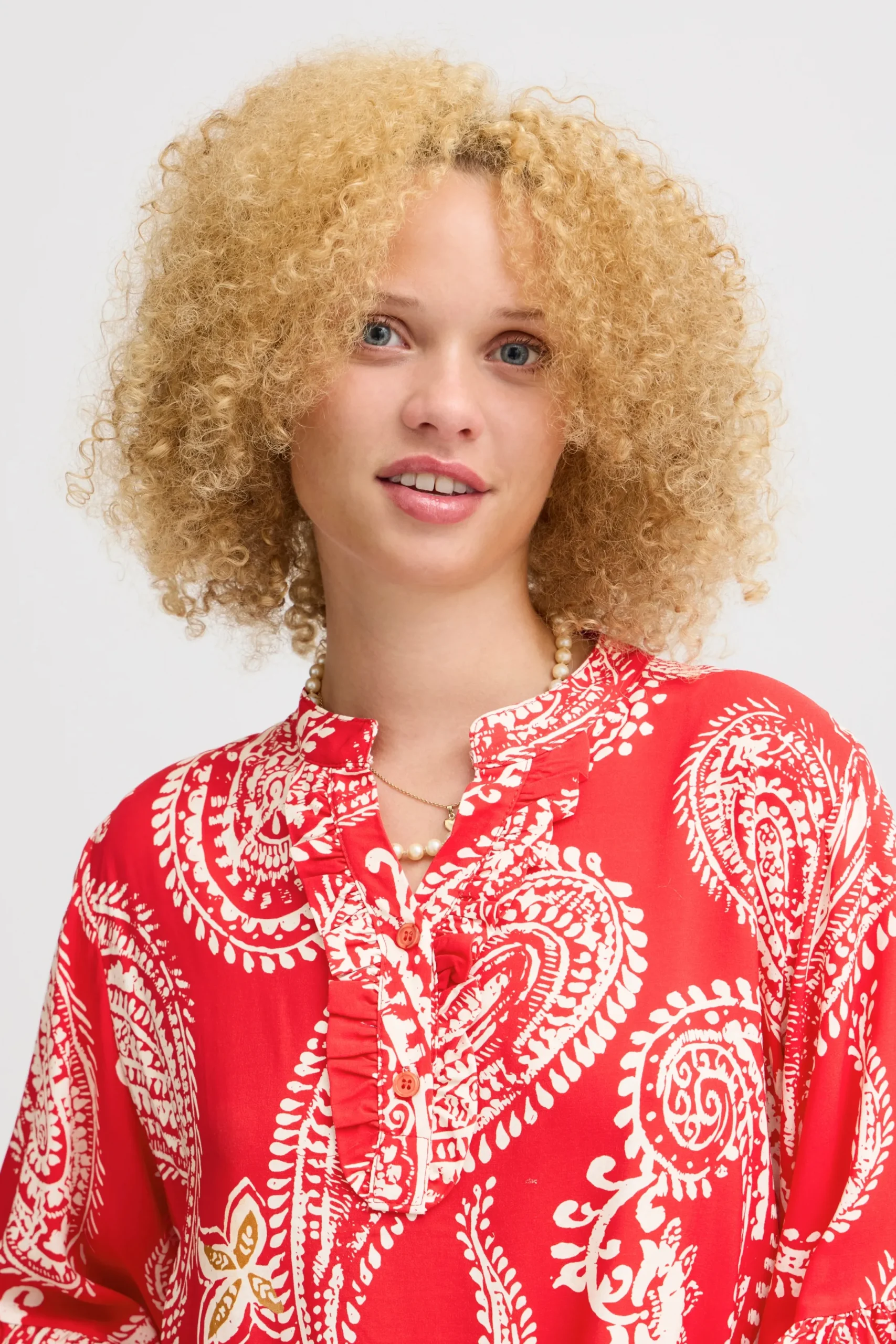 SBGALA Blus